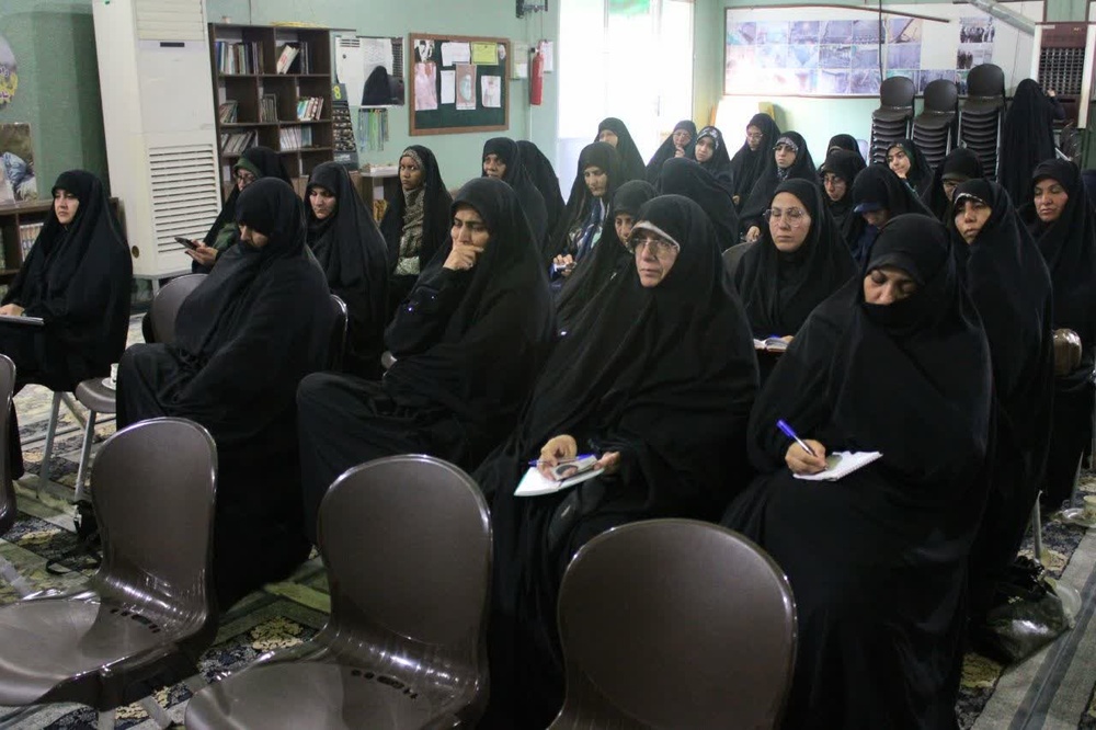 بصیرت‌بخشی و دشمن‌شناسی به جامعه کار مبلغین است