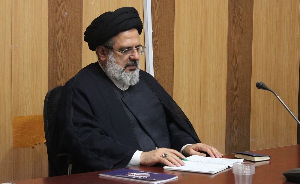 جهانی‌شدن حوزه‌های علمیه با الگوی مکتب سلیمانی/ استان کرمان مرجعیت بین‌المللی در زمینه گفتمان‌سازی مقاومت پیدا کند