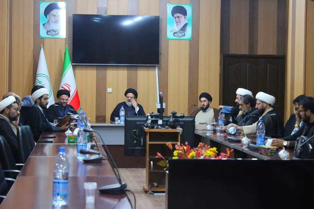 جهانیشدن حوزههای علمیه با الگوی مکتب سلیمانی/ استان کرمان مرجعیت بینالمللی در زمینه گفتمانسازی مقاومت پیدا کند