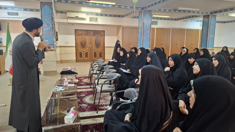 طلبگی، خانواده، تربیت؛ سهگانه اختتامیه اربعین تعالی سنندج