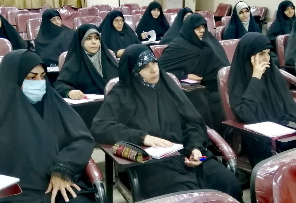 برگزاری دوره تکمیلی تربیت مربی فن خطابه ویژه اساتید و مبلغین حوزه علمیه خواهران خوزستان