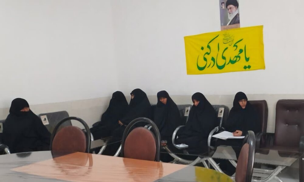 طلاب دانش خود را همگام با تحولات جامعه بهروز نگه دارند