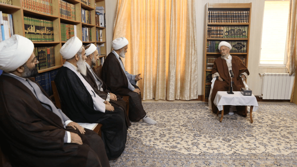 بزرگداشت بزرگان، تشویق نسل‌های آینده است