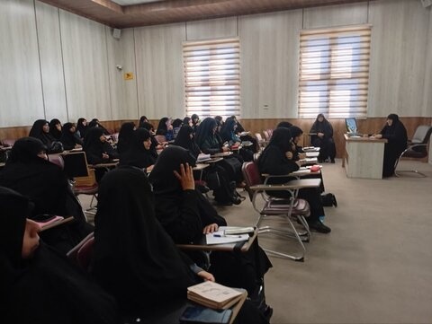 تصاویر/ دومین روز کارگاه ارتقائی کادر مدارس علمیه خواهران استان کرمان در مشهد مقدس