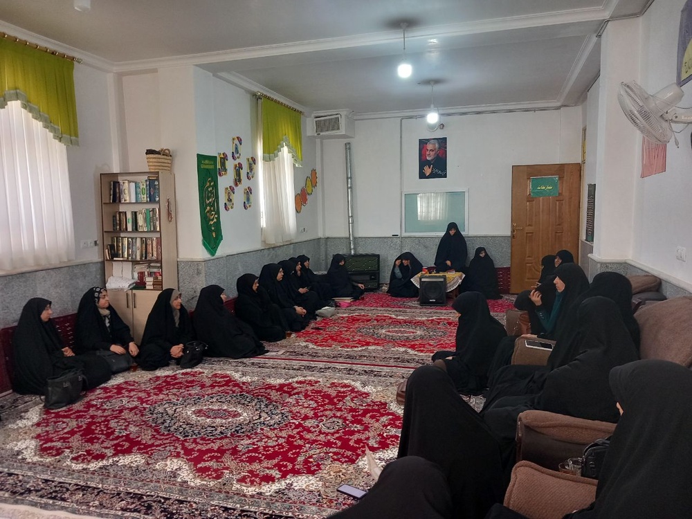 هدایت معنوی به عنوان نیرویی پدیدآورنده برای  اندازه‌گیری درست رفتارهای فردی و جمعی است