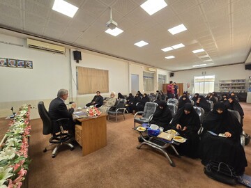 حضور نماینده مردم  یزد و اشکذر در  سومین نشست فصلی مدیران مدارس علمیه خواهران استان یزد