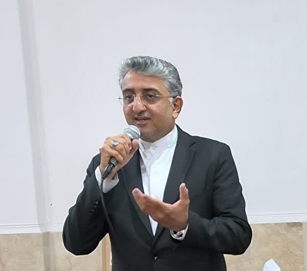 طلاب، خط مقدم جهاد تبیین در فضای مجازی؛ تولید «گزارش تصویری امید» علیه روایت‌های سیاه است