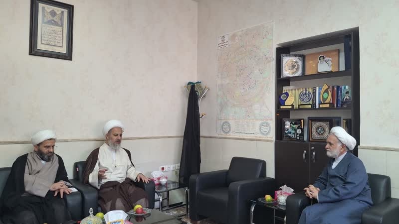 دیدار مؤسس مدارس علمیه سیده النسا و ریحانه الرسول (س) با مدیر حوزه علمیه خواهران استان تهران