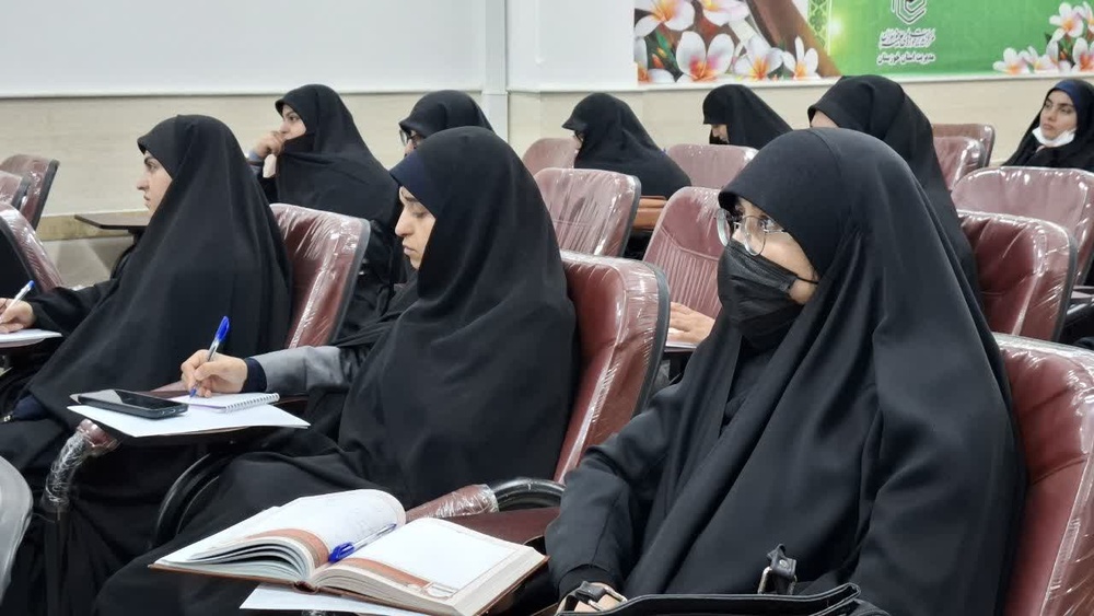 برگزاری دوره آموزشی تخصصی معاونین مالی مدارس علمیه خواهران استان خوزستان