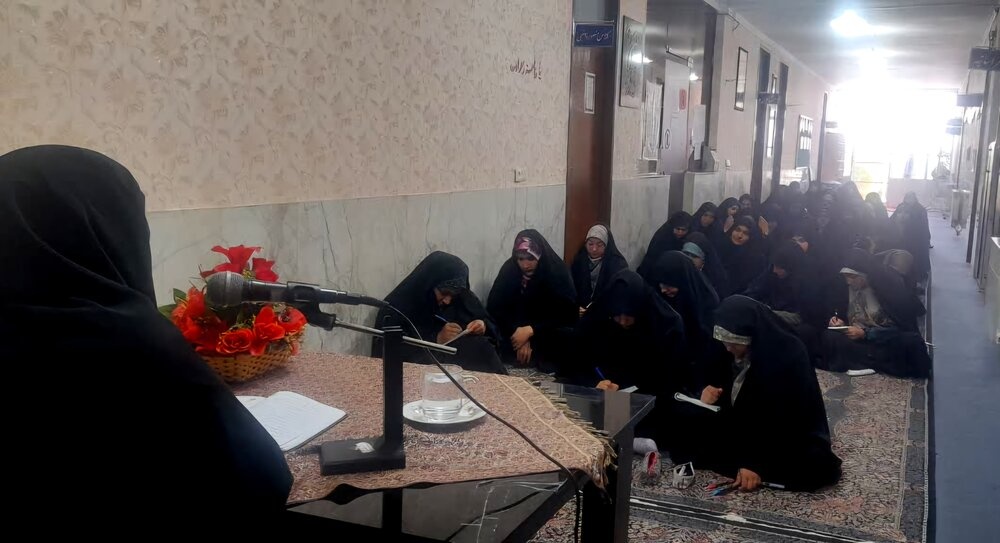 رابطه زن و شوهر باید بر اساس رفاقت استوار باشد