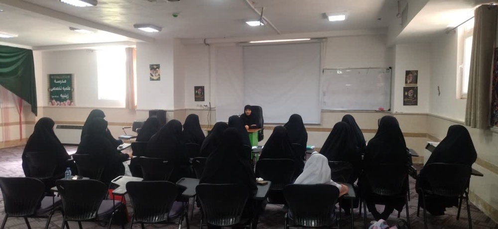 بررسی شاخصه‌های زنان مقاوم در قرآن 