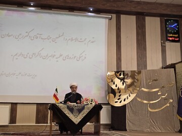 روایتی تصویری از همایش «طلیعه حضور»؛ آغاز مسیر طلبگی با شور ایمان و آموزش