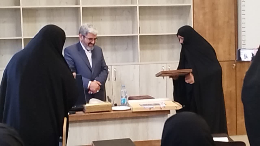 تأکید بر تربیت طلاب و انس با خدا در نشست مدیران و معاونین مدارس علمیه خواهران استان کرمان