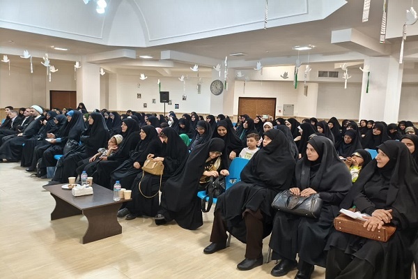  پشتیبانی کارهای اجتماعی از رسالت بانوان طلبه است