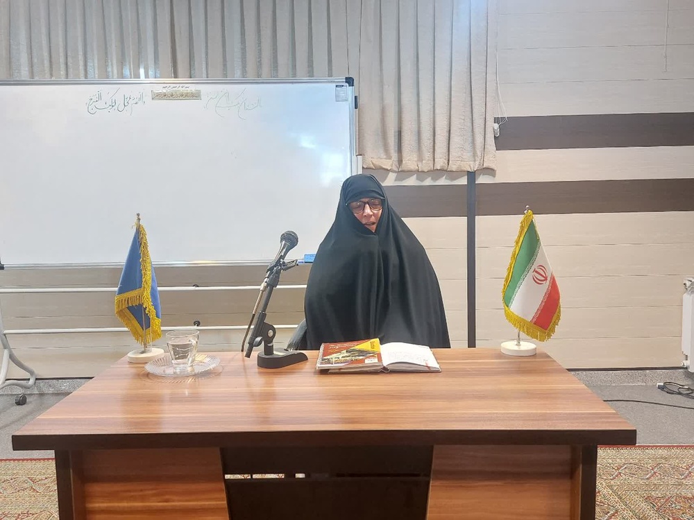 نشست فضائل حضرت زینب در مدرسه علمیه اراک