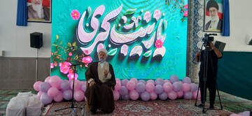 برپایی غرفه عفاف و حجاب و میز خدمت جهت مشاوره و پاسخگویی به سوالات شرعی