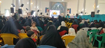 برپایی غرفه عفاف و حجاب و میز خدمت جهت مشاوره و پاسخگویی به سوالات شرعی