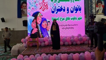 برپایی غرفه عفاف و حجاب و میز خدمت جهت مشاوره و پاسخگویی به سوالات شرعی