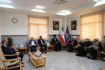 تصاویر/ دیدار هیأت رئیسه دانشگاه باقرالعلوم(ع) با مدیر حوزه‌های علمیه خواهران