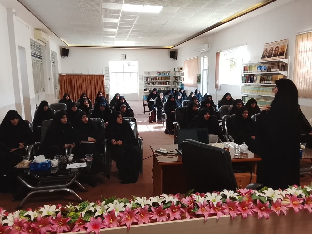 آغاز دوره آموزش نویسندگی کودک و نوجوان با تأکید بر داستان‌های اخلاقی در یزد