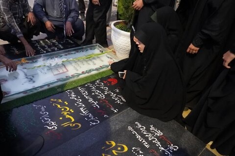 تصاویر/ تجدید میثاق طلاب جدیدالورود مدارس علمیه خواهران استان کرمان با شهدا