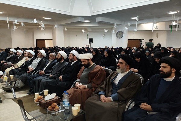 شکلگیری حوزه علمیه خواهران اثرگذاری بانوان متدین را در اجتماع نظاممند کرد