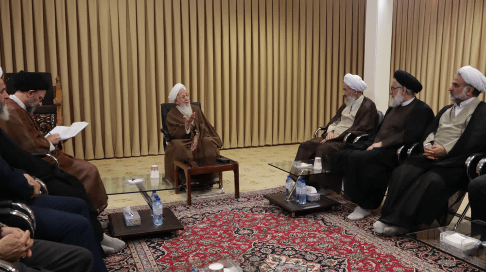 وظیفه حوزه و دانشگاه جهل زدایی از جامعه است