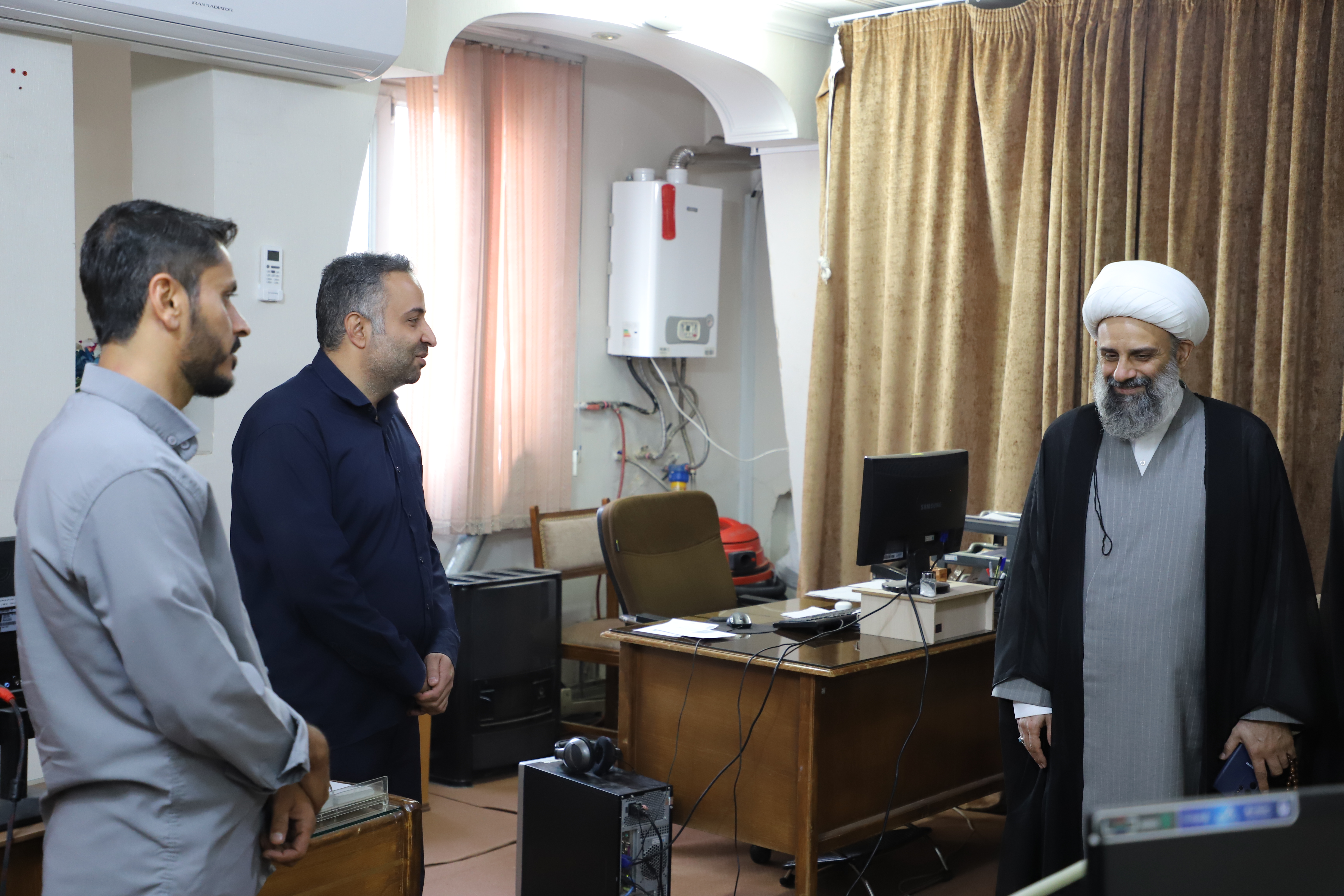 بازدید مدیر حوزههای علمیه خواهران از مرکز آموزشهای غیرحضوری+ عکس