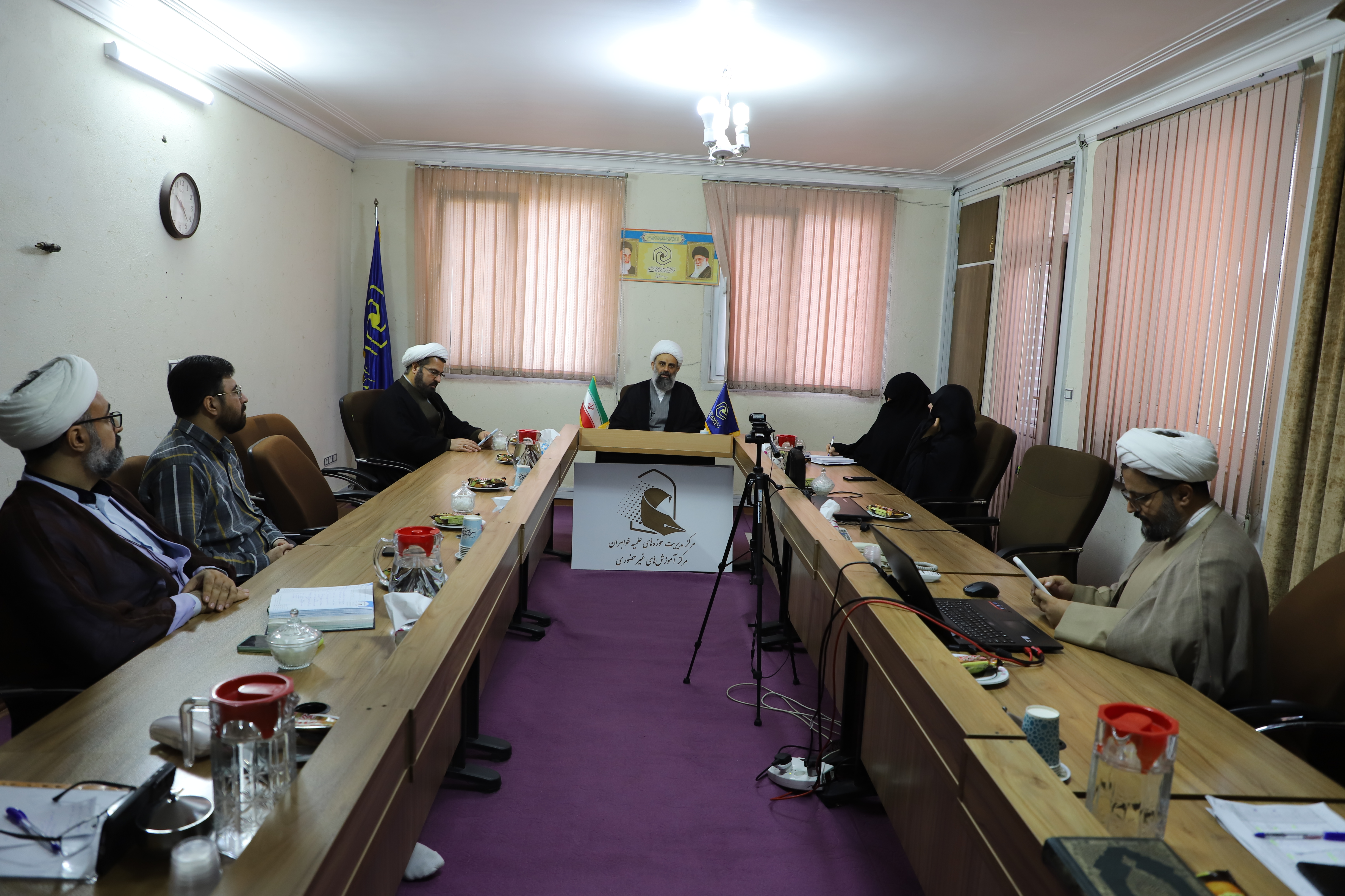 بازدید مدیر حوزههای علمیه خواهران از مرکز آموزشهای غیرحضوری+ عکس