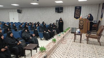 نشست «فدک۴» در شوش؛ بانوان مداح در خط مقدم تبیین معارف فاطمی