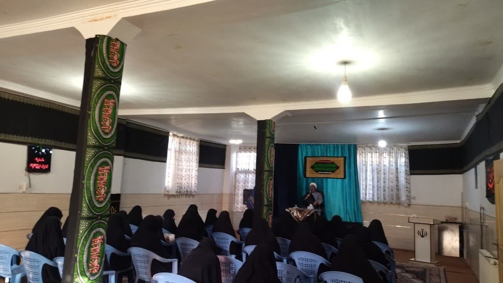 خطبههای حضرت زینب(س) جامعه را متوجه مسئولیت خود کرد