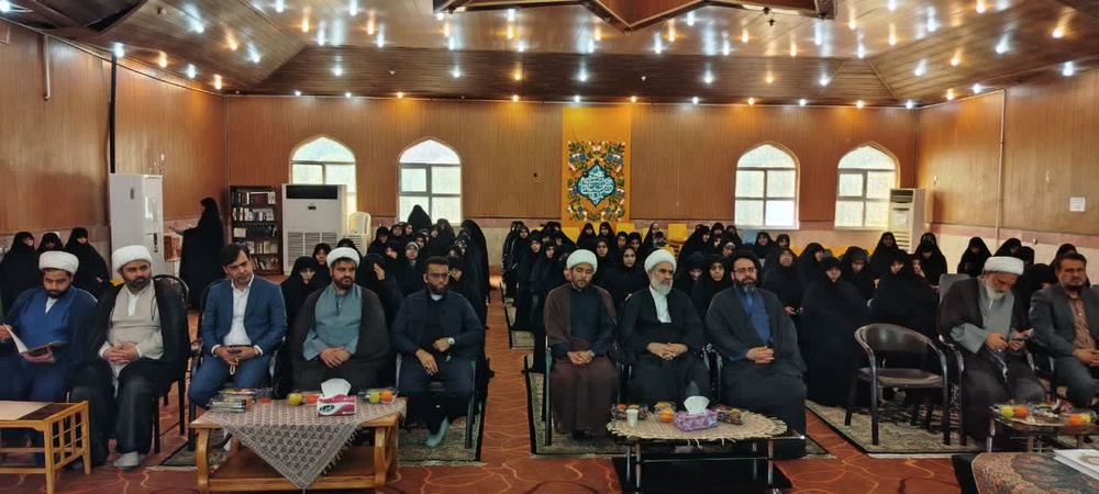 برگزار مراسم تکریم و معارفه مدیریت مدرسه علمیه تخصصی فاطمه‌الزهرا (س) آبادان 