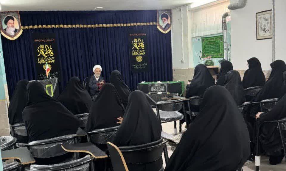 حوزه را با علم و متانت حفظ کنید