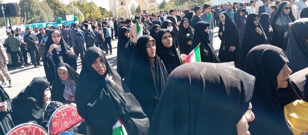 حضور طلاب مدارس علمیه در راهپیمایی 13 آبان