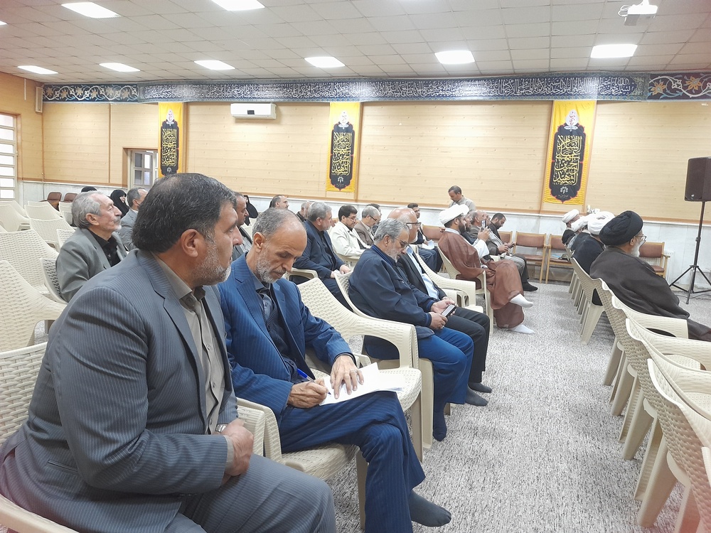 تقویت و حمایت از حوزه، یک وظیفه شرعی و اجتماعی است