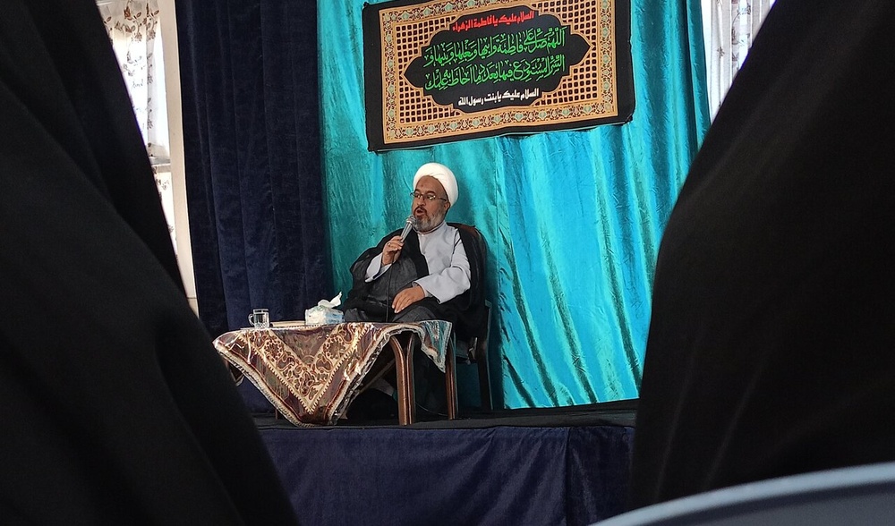 برای ساختن انسان، باید به سراغ مکتب دین رفت