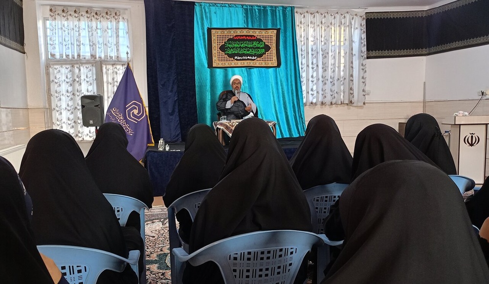 برای ساختن انسان، باید به سراغ مکتب دین رفت