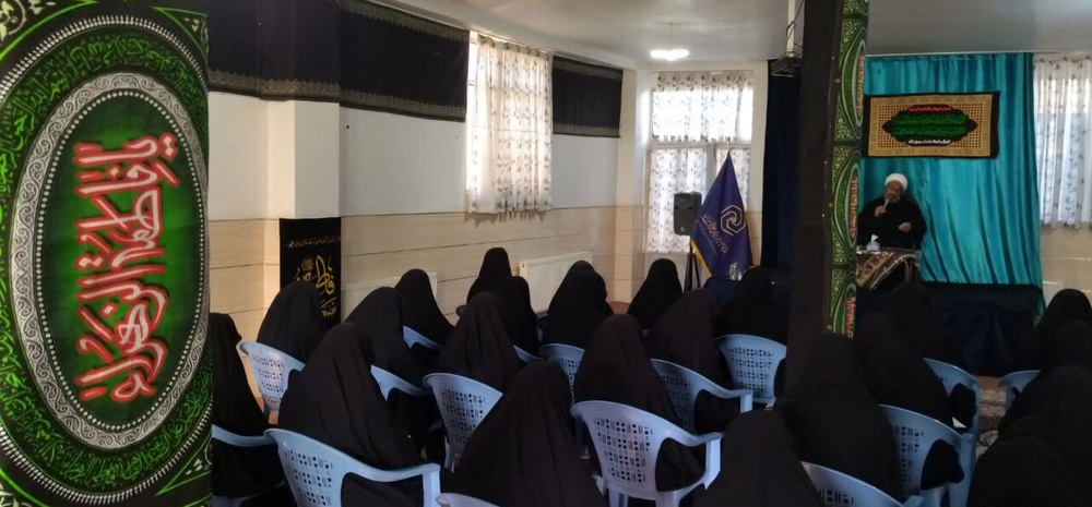 حضرت زهرا (س) با خطبهها مردم را به سمت امامت هدایت کردند