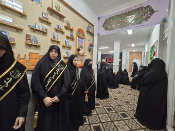 حوزه/ طلایه‌داران نور بدرقه شدند؛ طلاب سیکل حوزه‌های علمیه خواهران یزد عازم مناطق عملیاتی دفاع مقدس