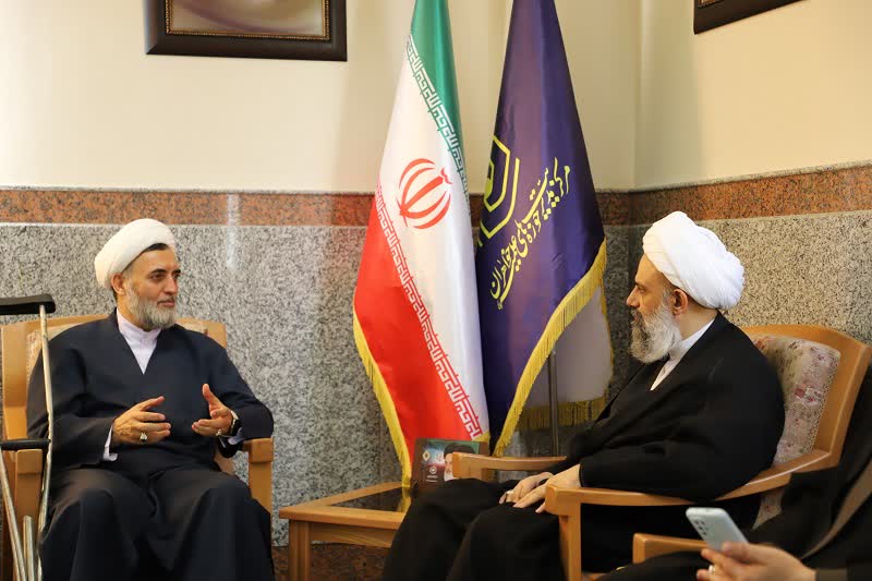 دیدار معاون فرهنگی سازمان عقیدتی سیاسی فراجا با مدیر حوزه های علمیه خواهران