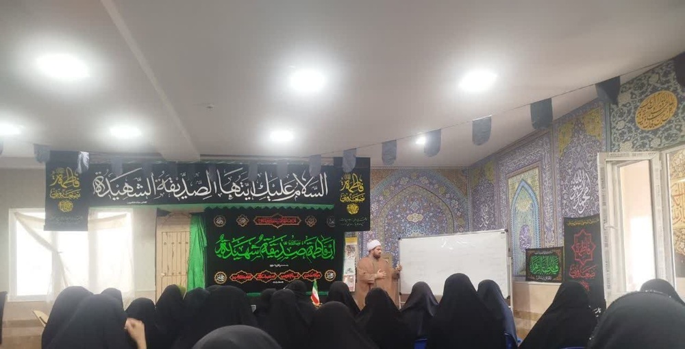 برگزاری نشست علمی «ضرورت و چرایی پژوهش با رویکرد تدوین مقاله» در مدرسه علمیه ریحانه‌الرسول