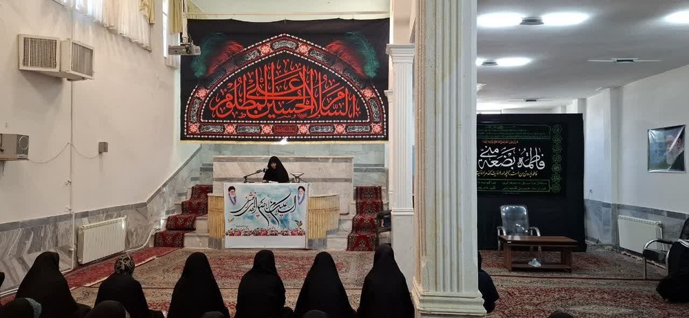 برگزاری نشست فاطمی با محوریت معرفی کتب فاطمی و بررسی ماجرای فدک در مدرسه علمیه الزهرا اراک