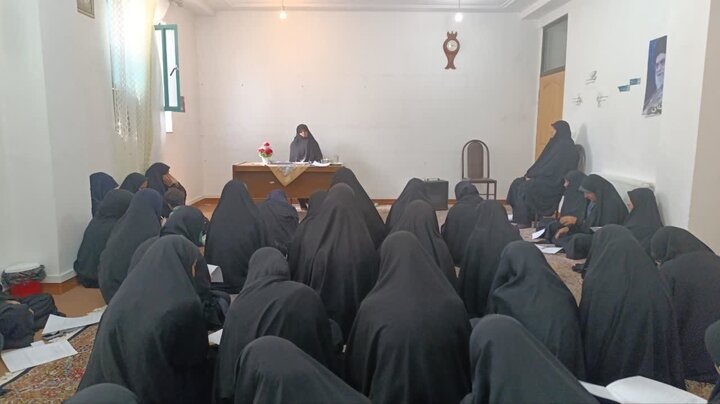 حضور در مدرسه علمیه فاطمه الزهرا (س) بم