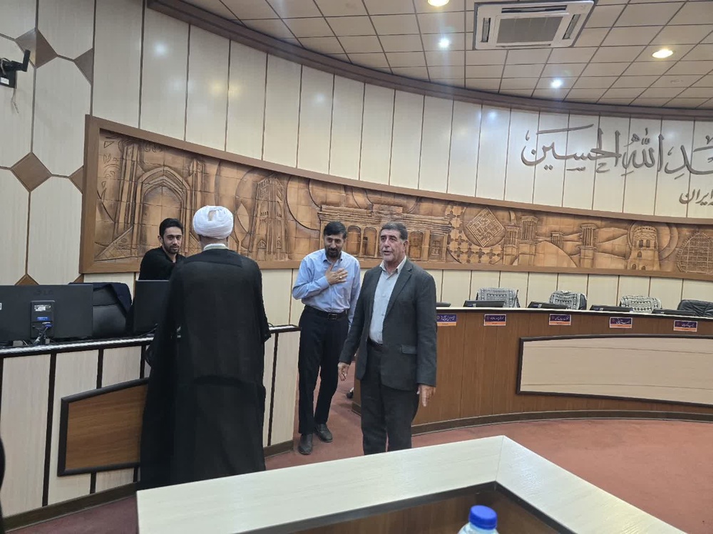 نشست بررسی آسیب‌های اجتماعی با حضور کارشناسان حوزه علمیه خواهران یزد برگزار شد+عکس