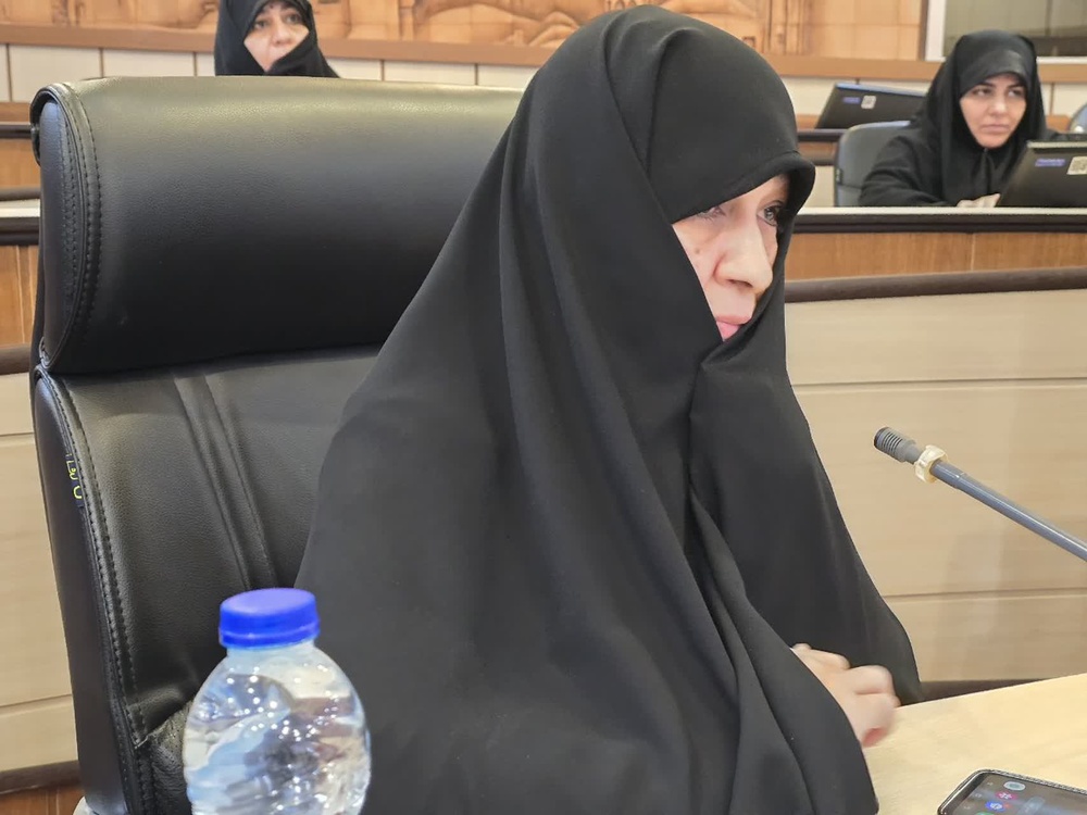 نشست بررسی آسیب‌های اجتماعی با حضور کارشناسان حوزه علمیه خواهران یزد برگزار شد+عکس