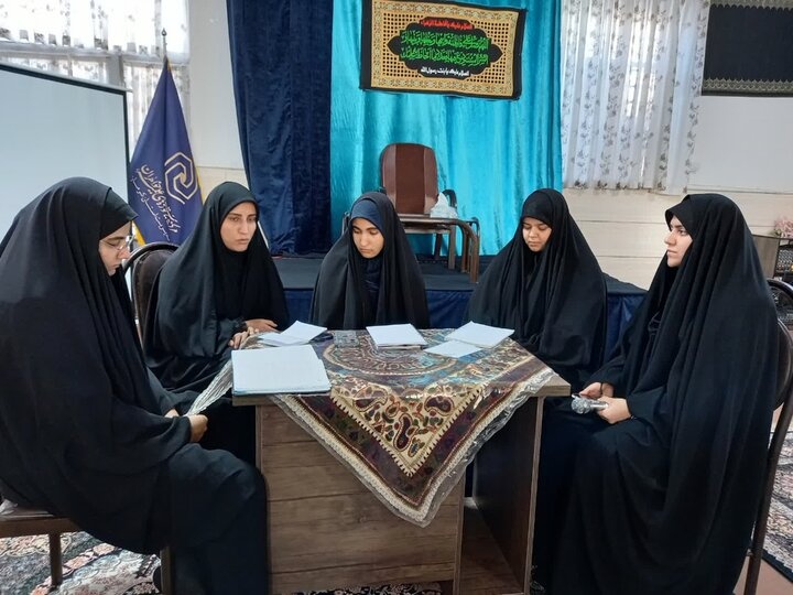 تصاویر/ میزگرد علمی‌ فرهنگی «حدود ارتباط با نامحرم» 