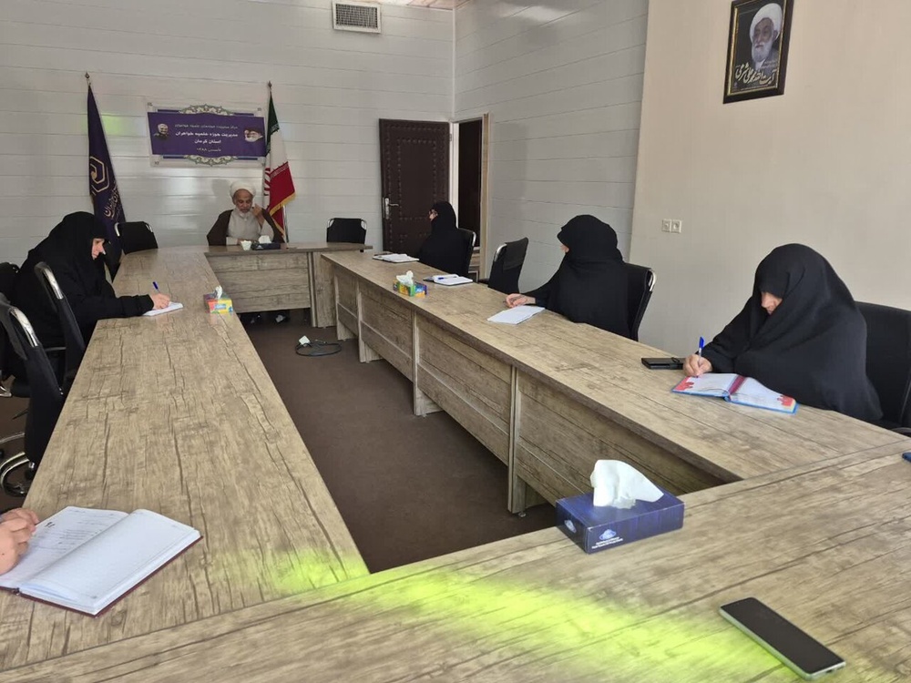 غفلت از گذرا بودن دنیا، انسان را در بحرانها غافلگیر میکند