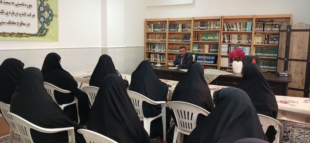 علامه طباطبایی(ره) استاد اخلاق و اهل عمل و اندیشمند بزرگ و بینظیری بودند