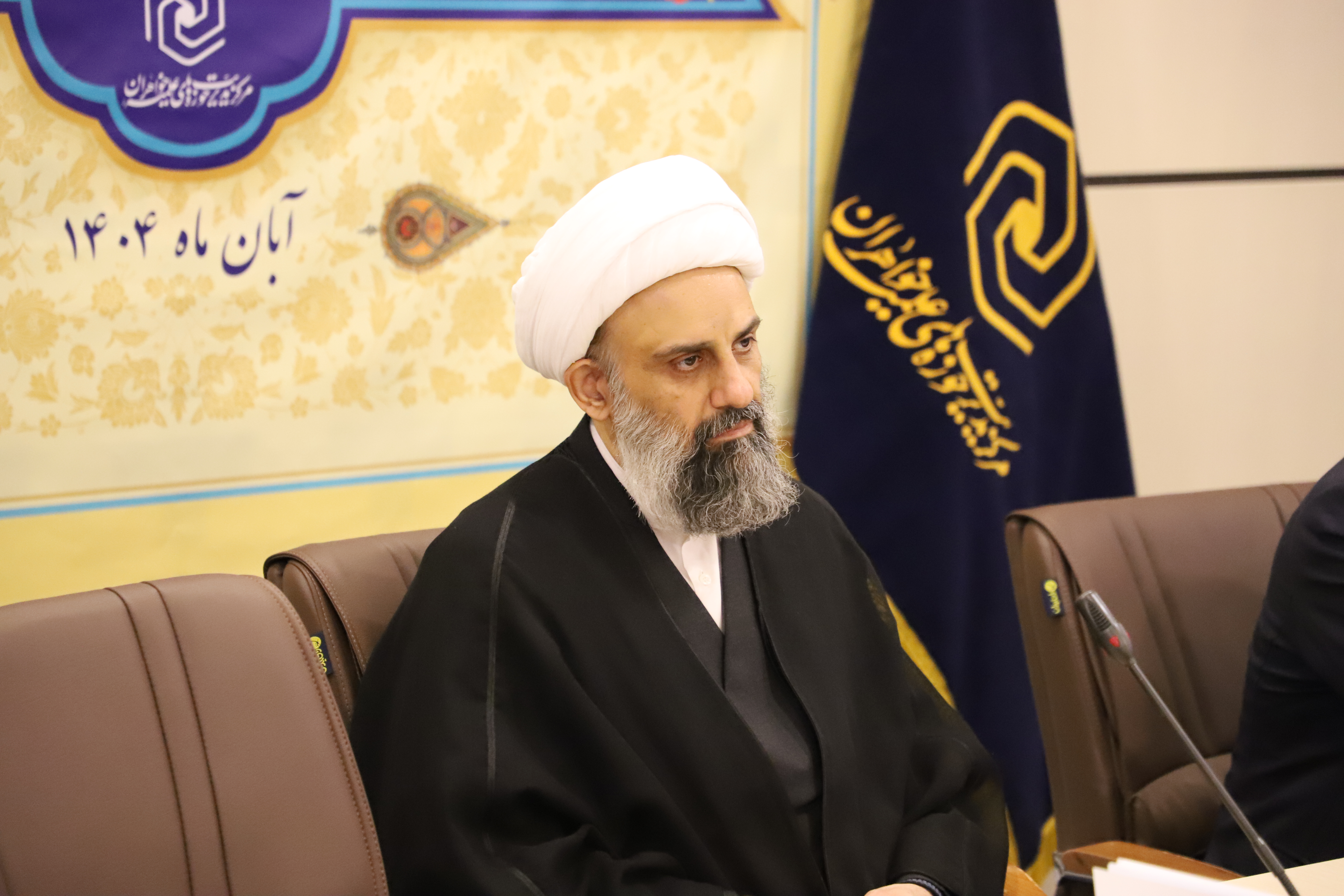 دیدار اعضاء هیئت مدیره جامعه خیرین با مدیر حوزههای علمیه خواهران