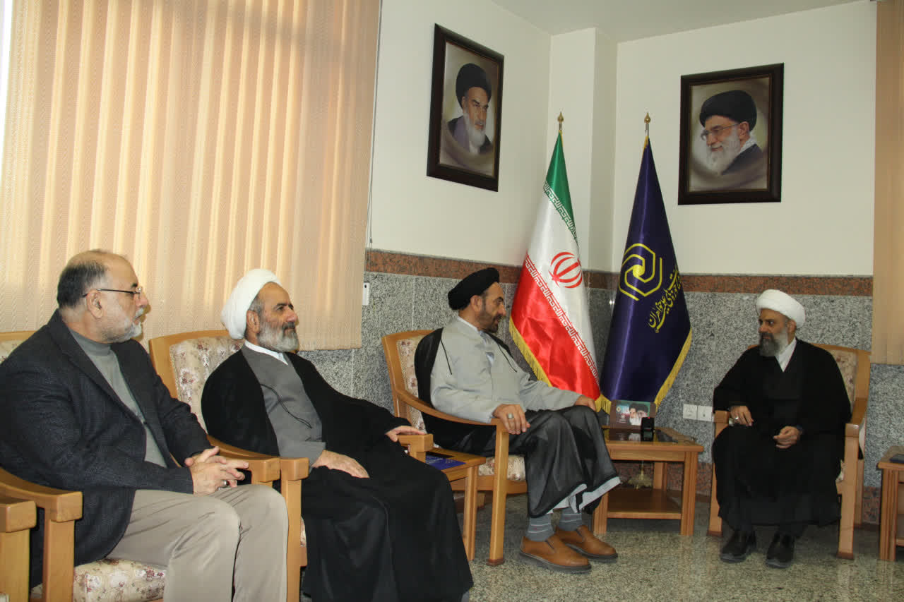 دیدار مدیر حوزههای علمیه خواهران و رئیس مرکز خدمات حوزههای علمیه